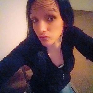 Meet your Posher, Davina